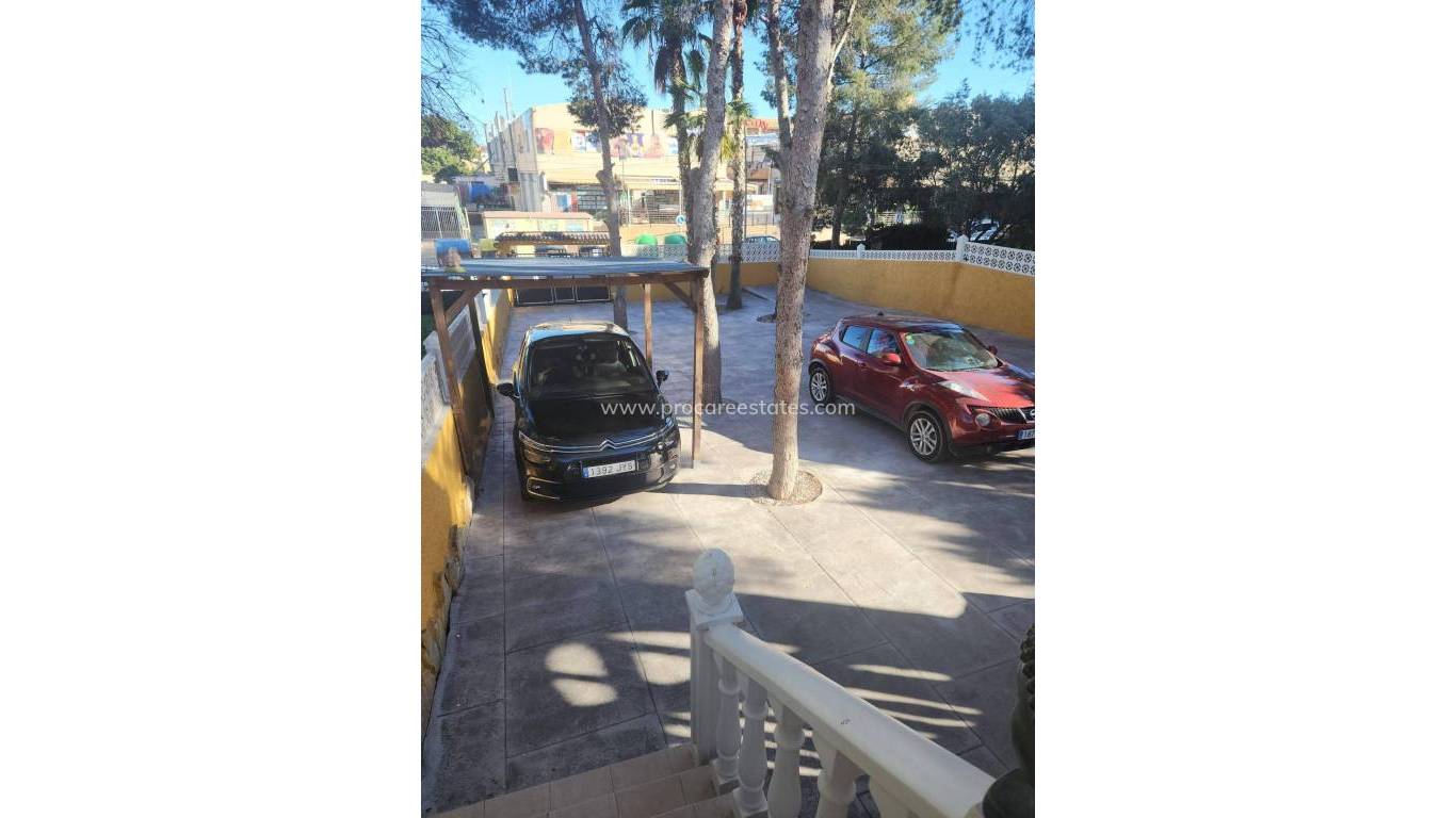 Reventa - Villa - Orihuela Costa - Los Almendros-La Florida