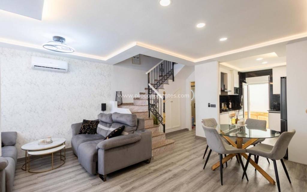 Reventa - Villa - Orihuela Costa - Montezenia