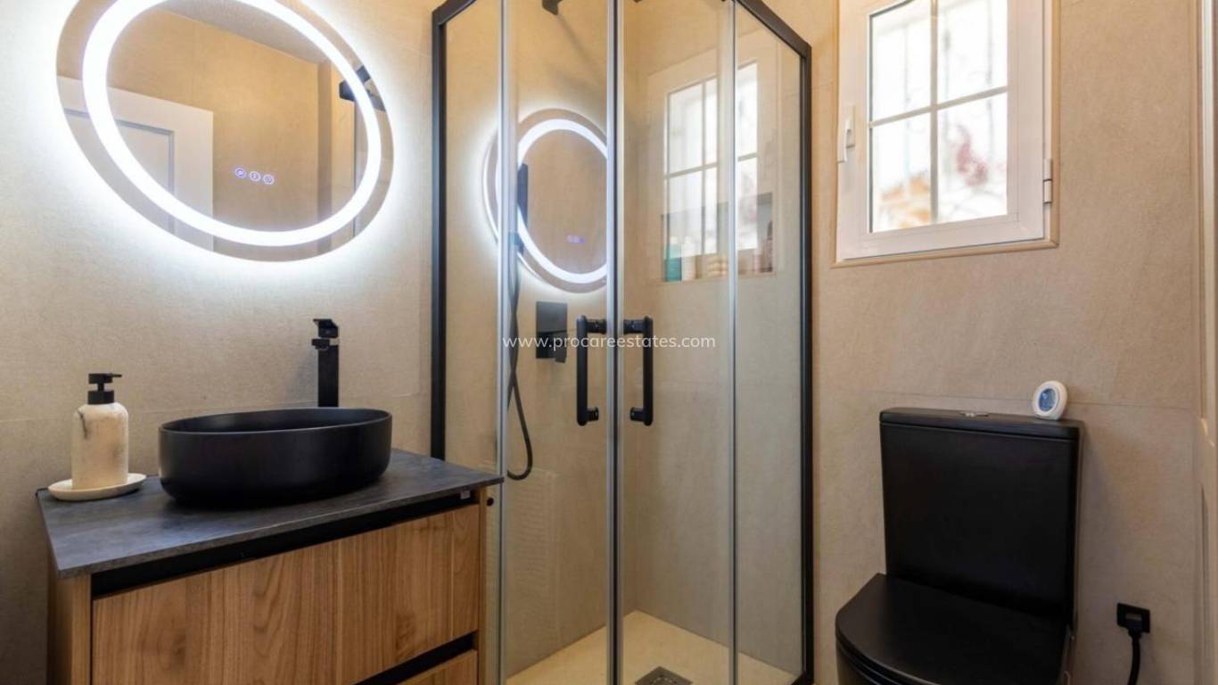 Reventa - Villa - Orihuela Costa - Montezenia