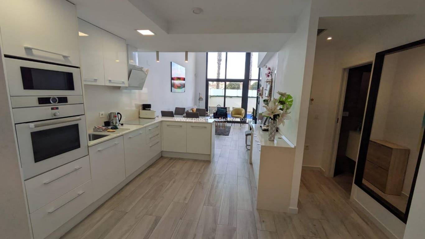 Reventa - Villa - Orihuela Costa - Montezenia