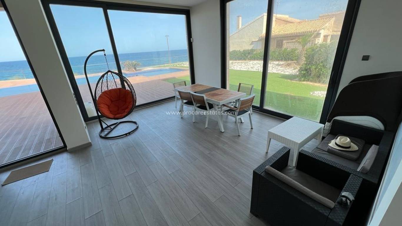 Reventa - Villa - Orihuela Costa - MUY CERCA DE LA PLAYA