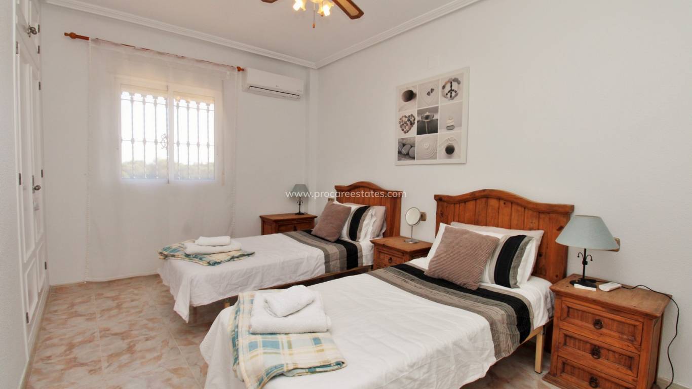 Reventa - Villa - Orihuela Costa - Playa Flamenca