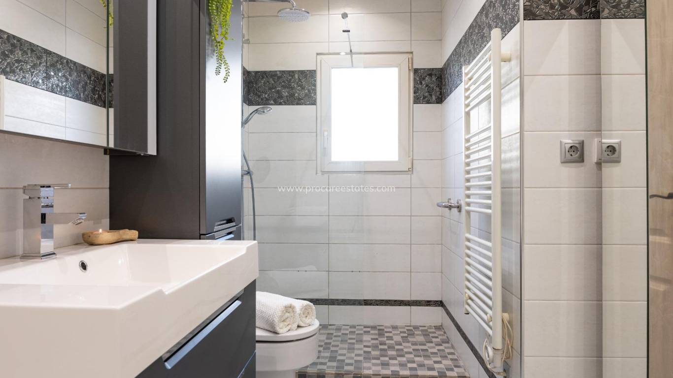 Reventa - Villa - Orihuela Costa - Playa Flamenca