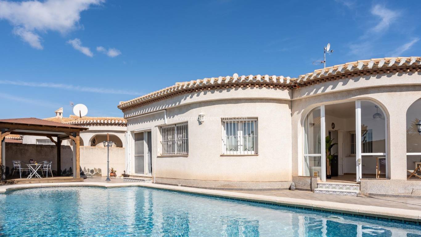 Reventa - Villa - Orihuela Costa - Playa Flamenca