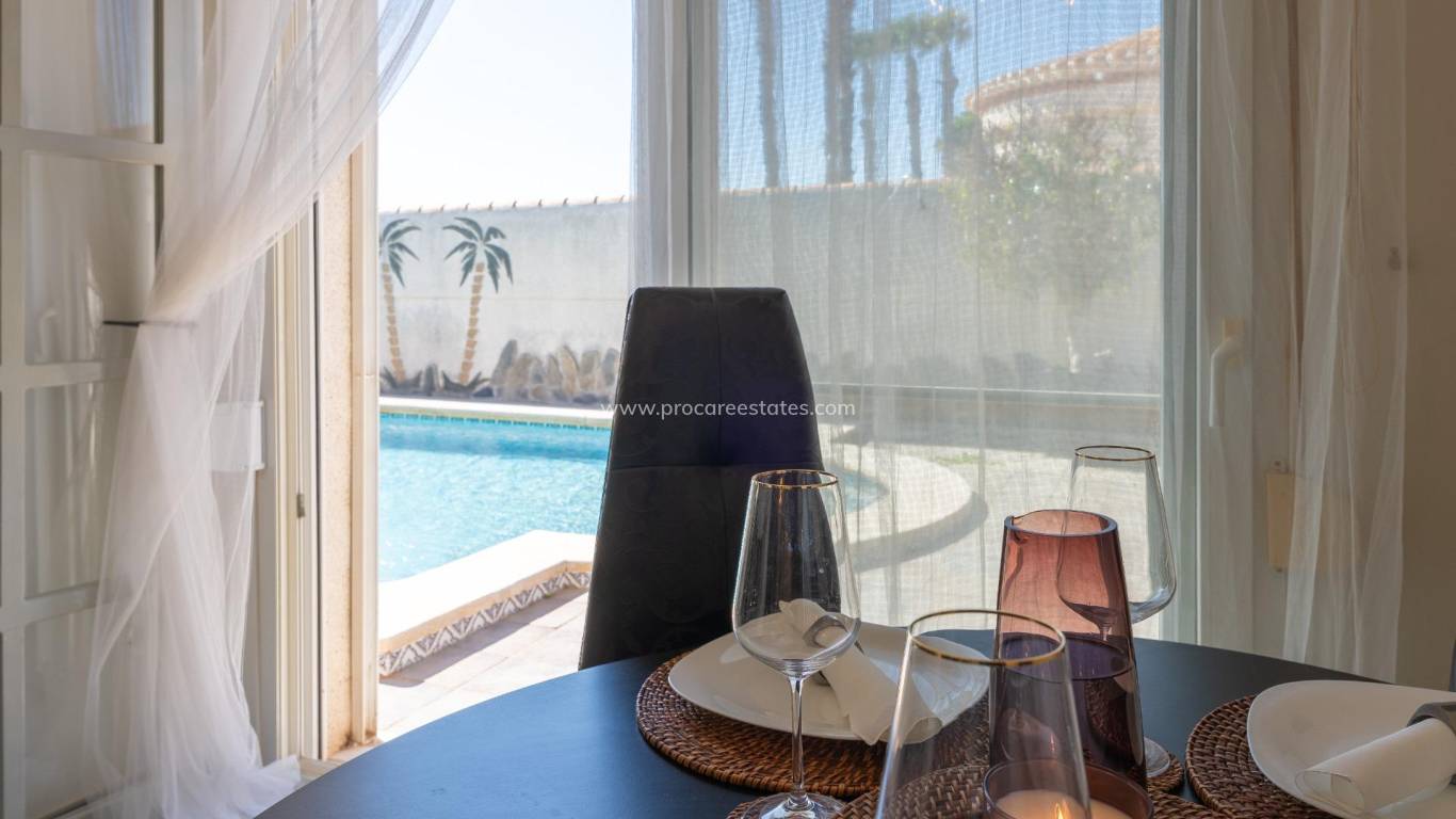 Reventa - Villa - Orihuela Costa - Playa Flamenca
