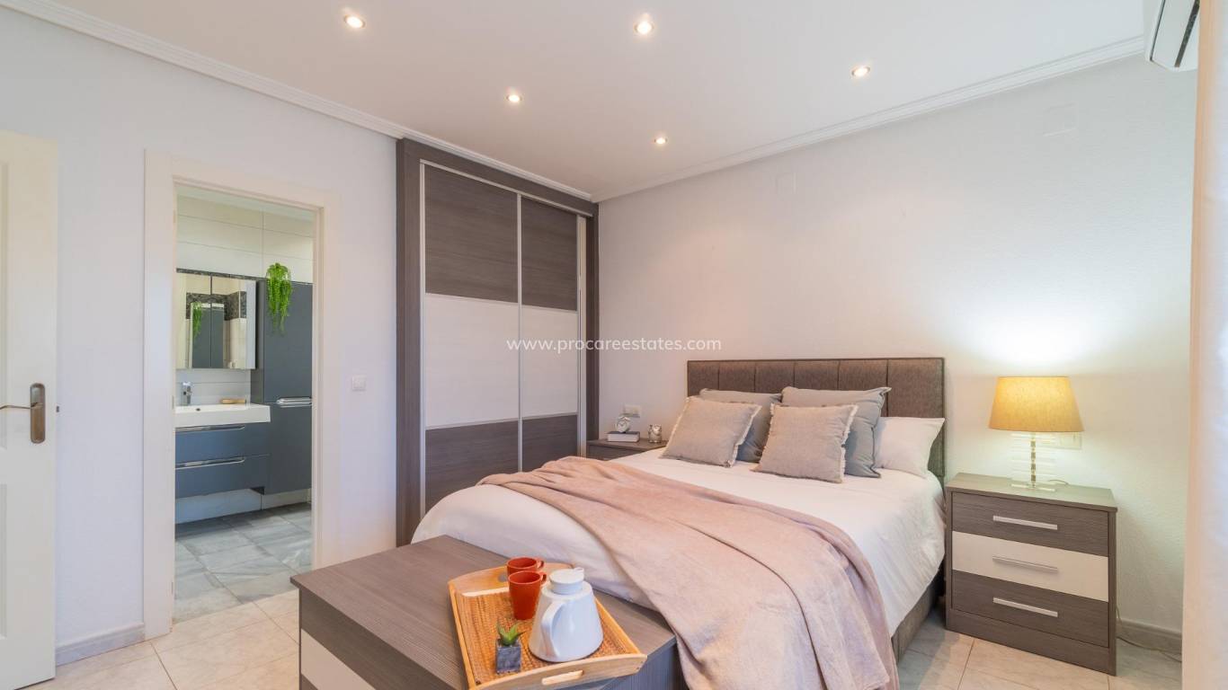 Reventa - Villa - Orihuela Costa - Playa Flamenca
