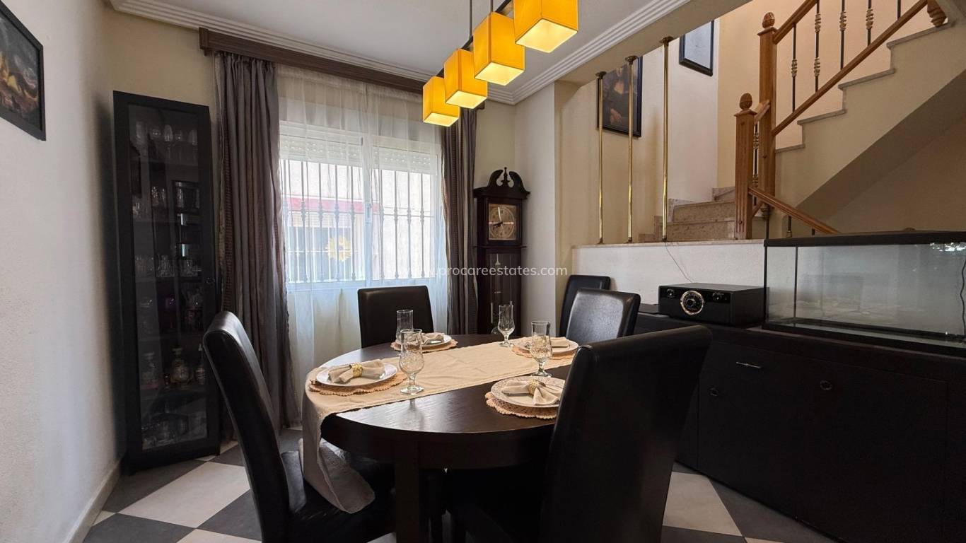 Reventa - Villa - Orihuela - Urbanización Perla del Mar