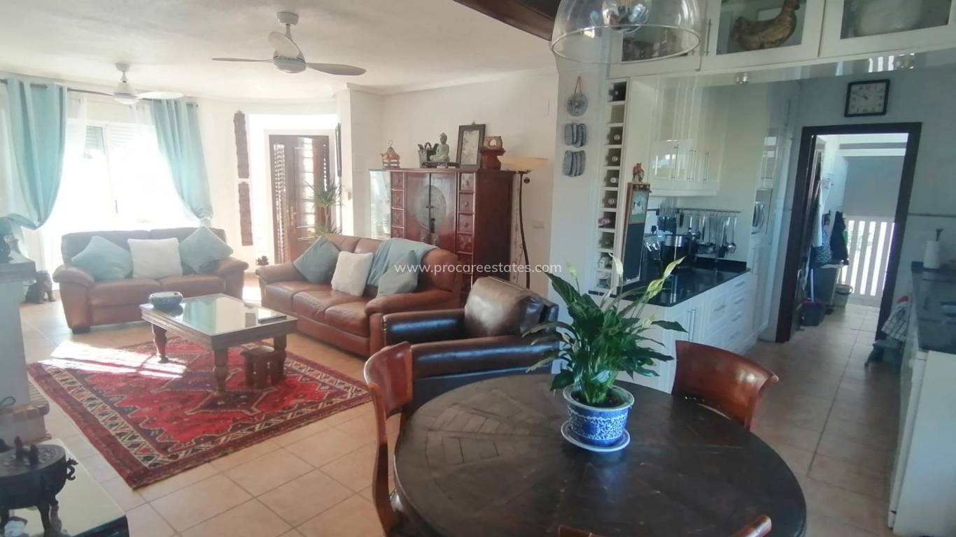 Reventa - Villa - San Miguel de Salinas - CENTRO