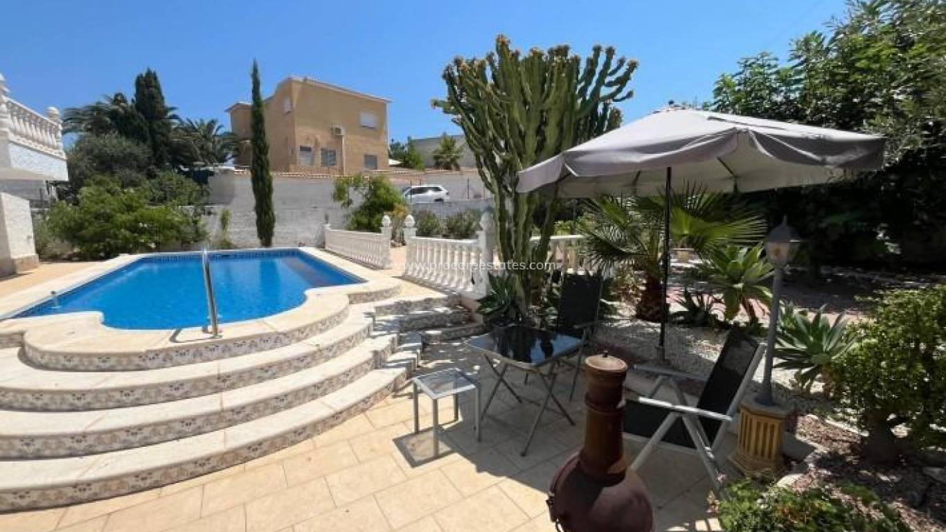 Reventa - Villa - Torrevieja - La Siesta - El Salado - Torreta