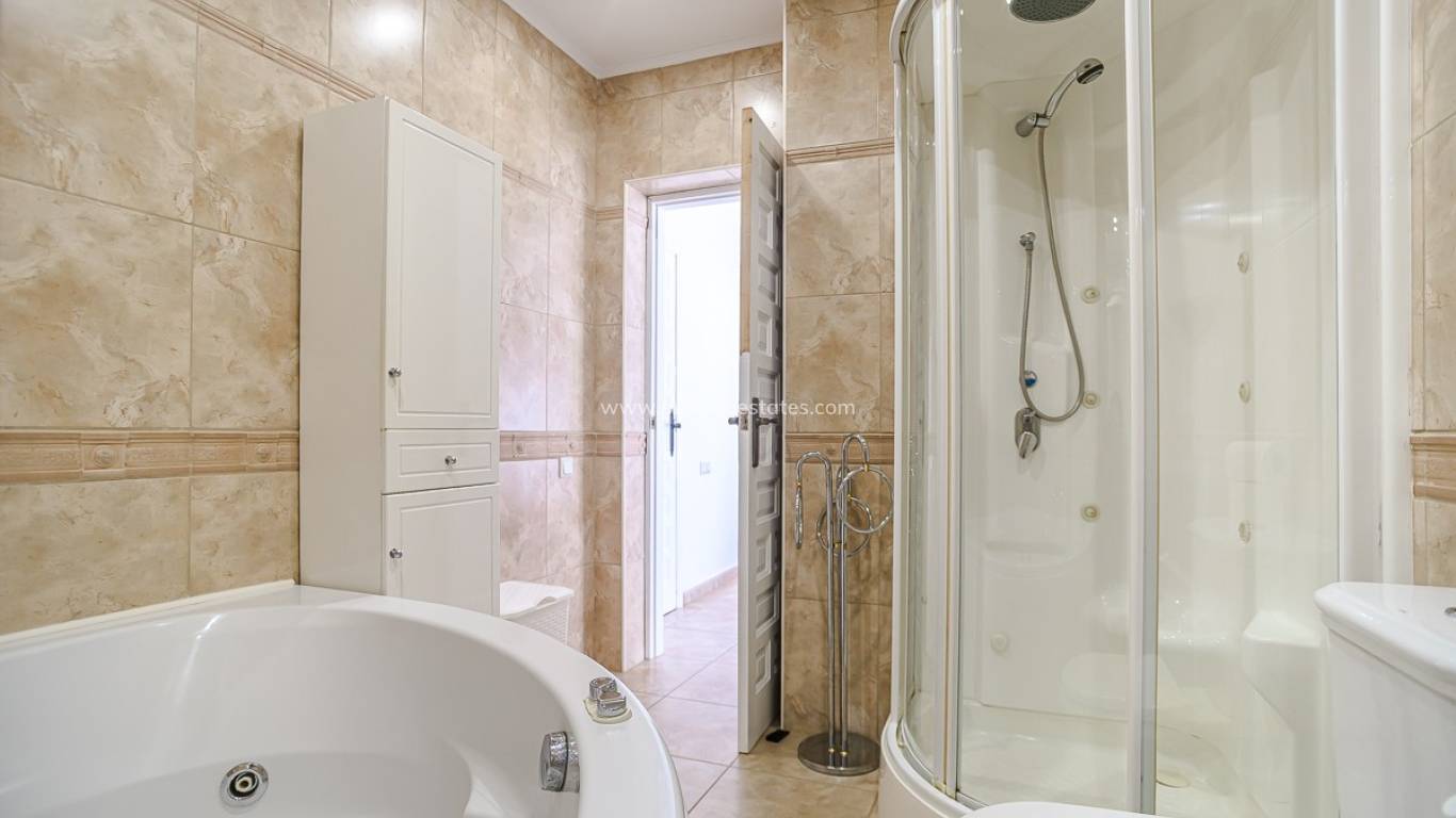 Reventa - Villa - Torrevieja - La Siesta