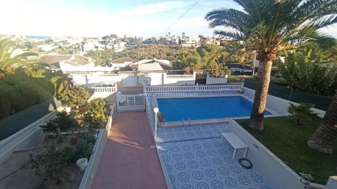 Reventa - Villa - Torrevieja - Los Balcones