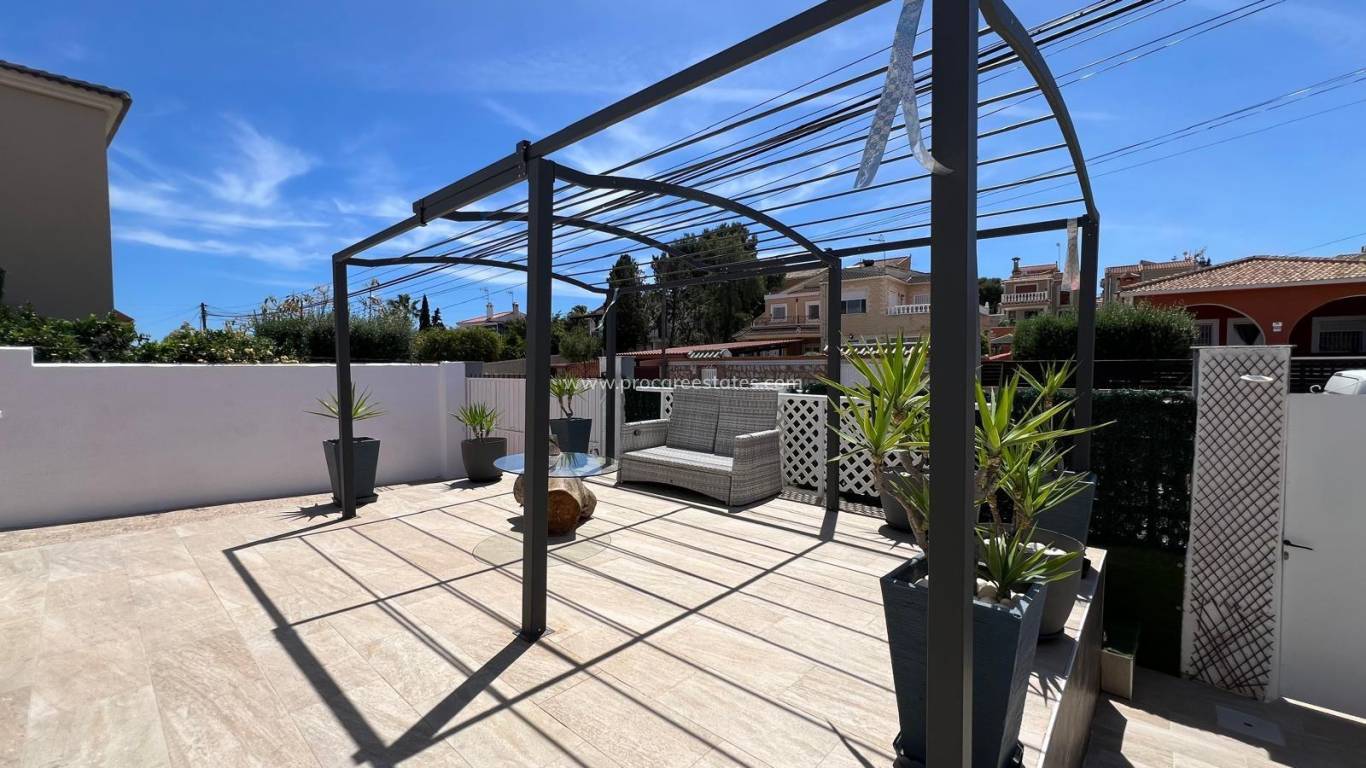 Reventa - Villa - Torrevieja - Los Balcones