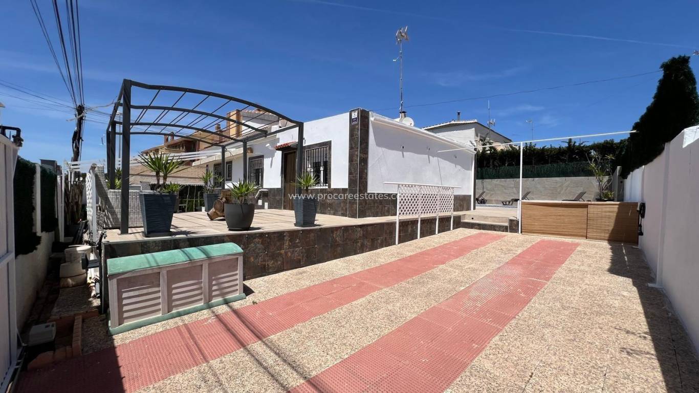 Reventa - Villa - Torrevieja - Los Balcones