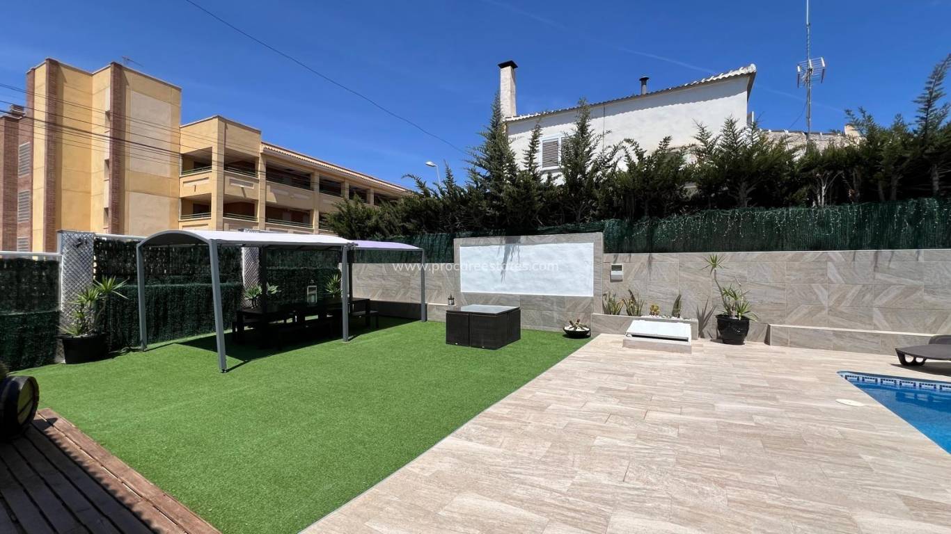 Reventa - Villa - Torrevieja - Los Balcones