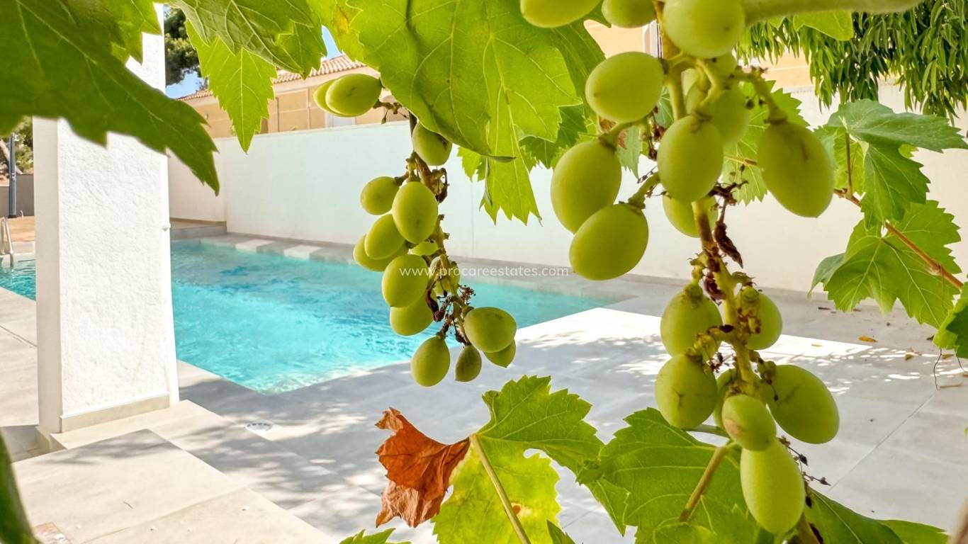 Reventa - Villa - Torrevieja - Los Balcones