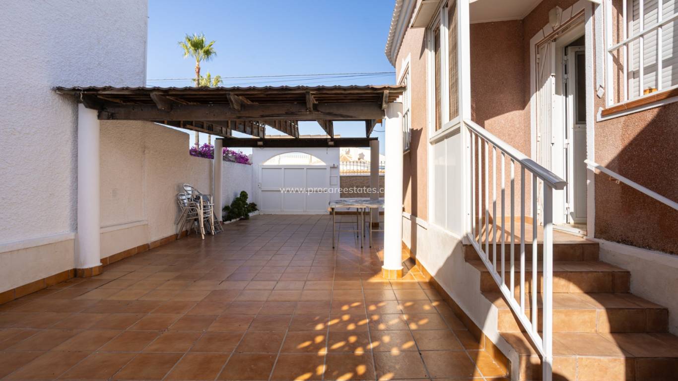 Reventa - Villa - Torrevieja - Urbanización San Luis