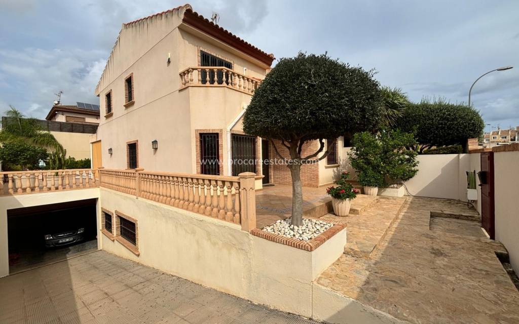 Reventa - Villa - Torrevieja