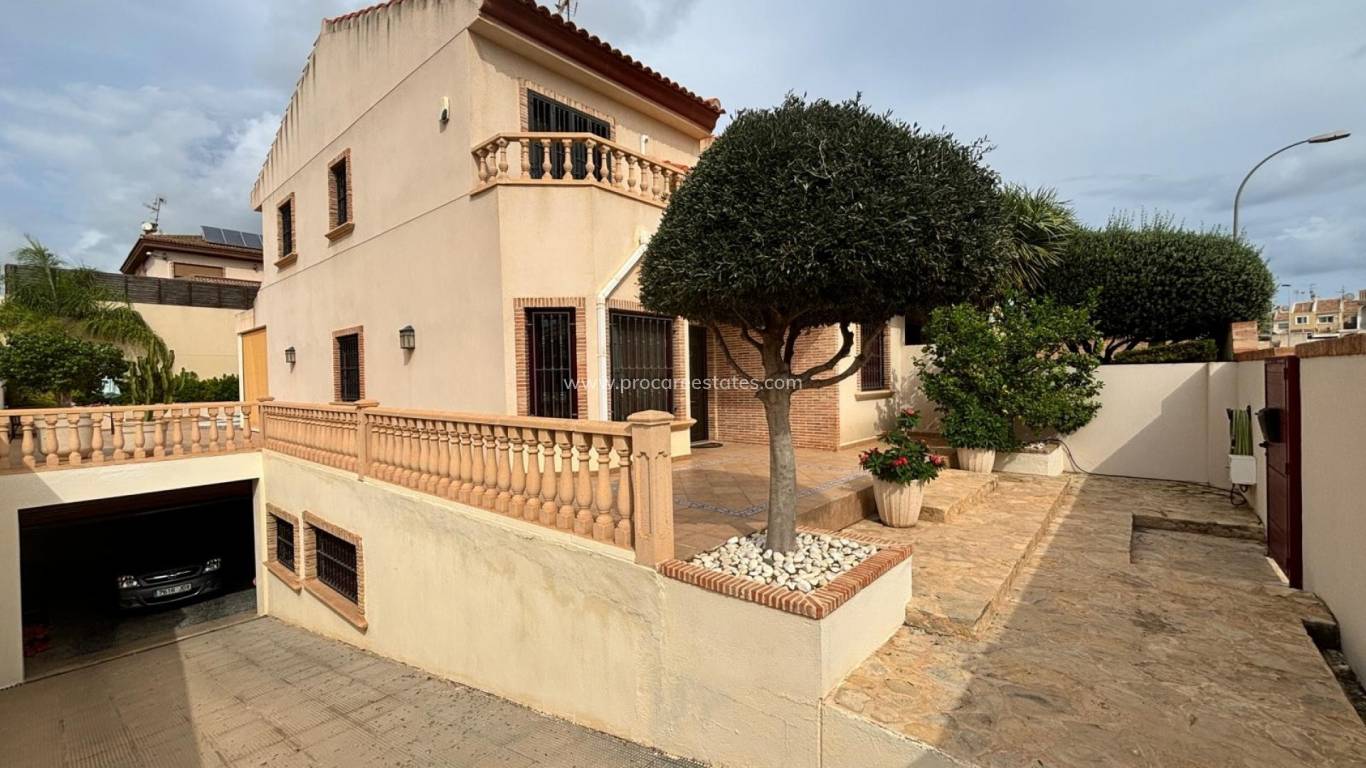 Reventa - Villa - Torrevieja