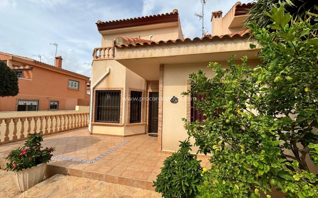 Reventa - Villa - Torrevieja