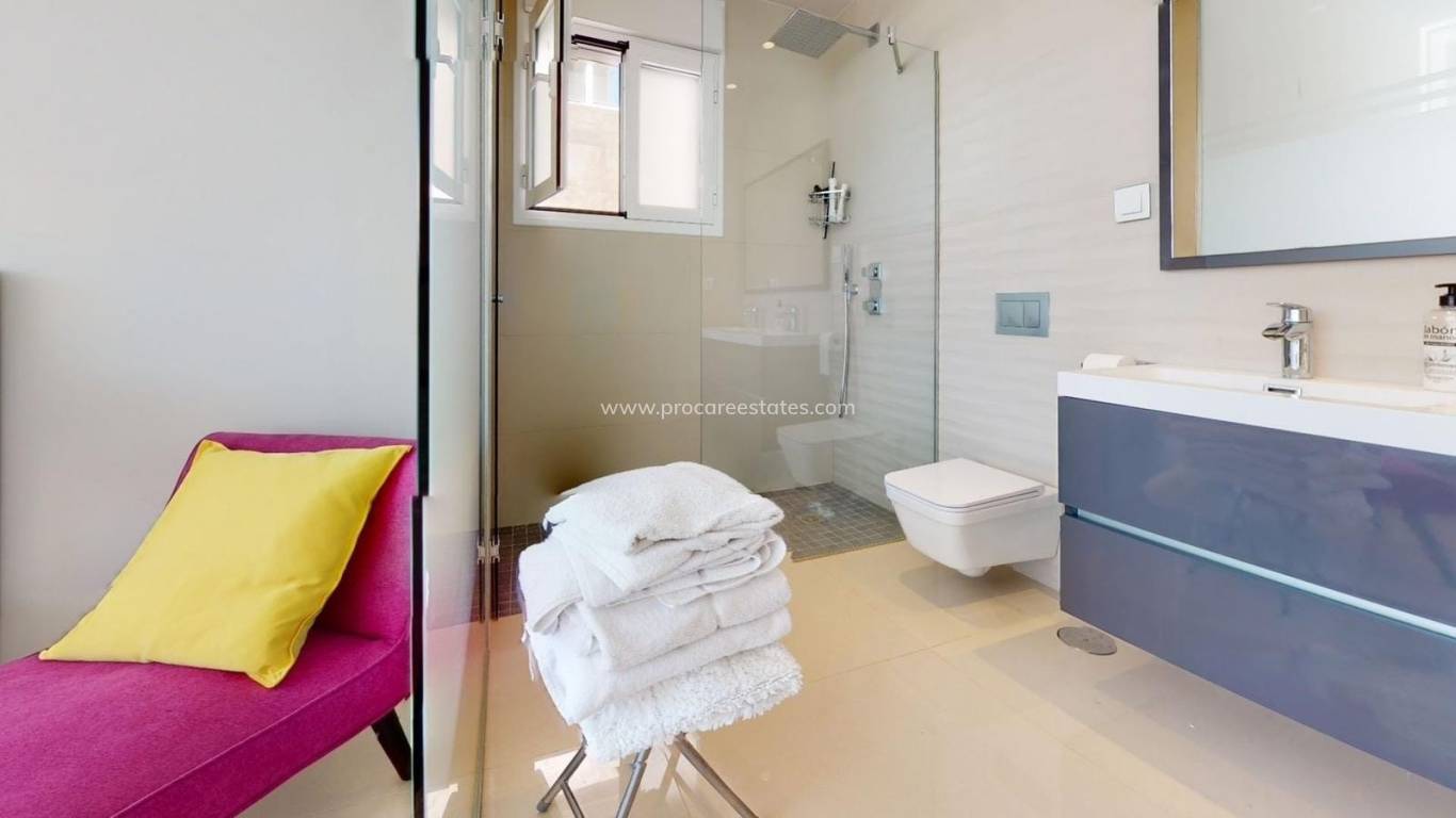 Reventa - Villa - Torrevieja