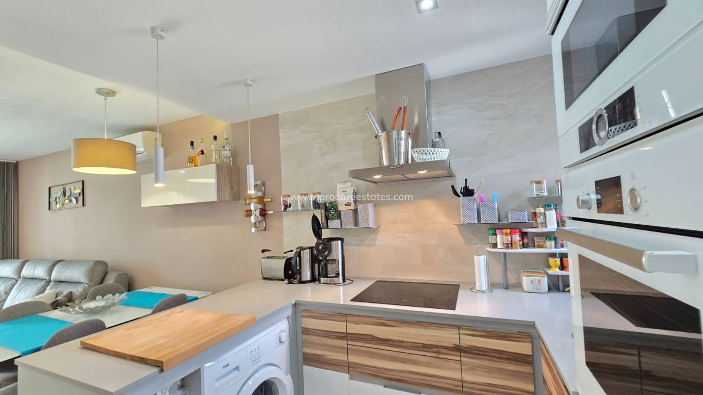 Revente - Apartment / Flat * - Orihuela Costa * - Punta Prima *