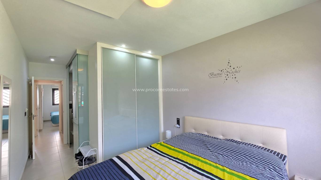 Revente - Apartment / Flat * - Orihuela Costa * - Punta Prima *