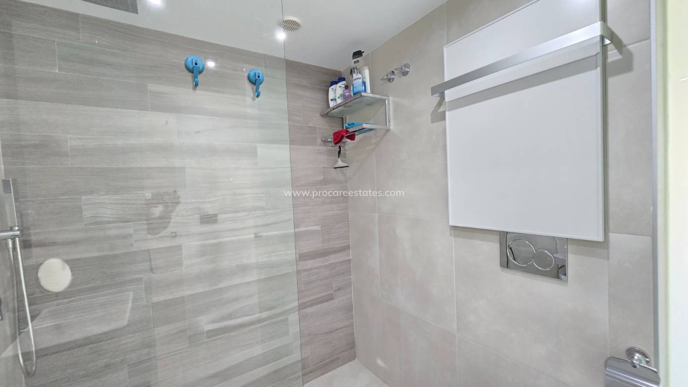 Revente - Apartment / Flat * - Orihuela Costa * - Punta Prima *