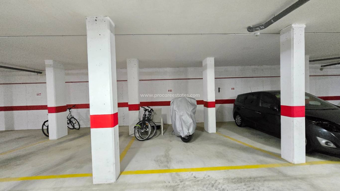 Revente - Apartment / Flat * - Orihuela Costa * - Punta Prima *