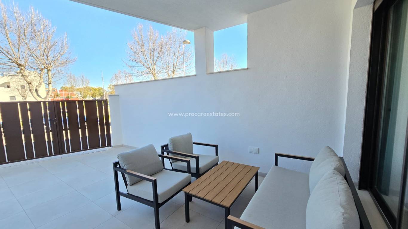 Revente - Apartment / Flat * - Pilar de la Horadada *