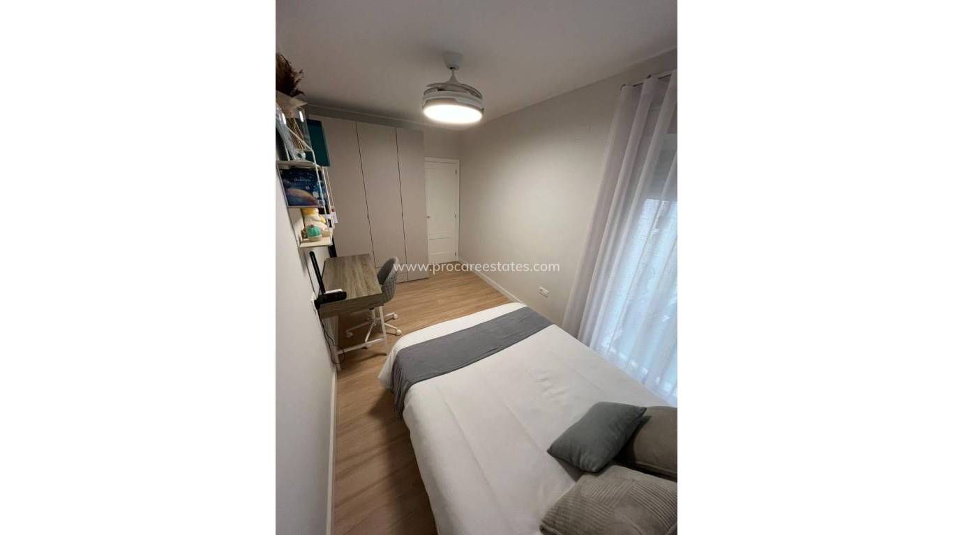 Revente - Appartement - Almoradi