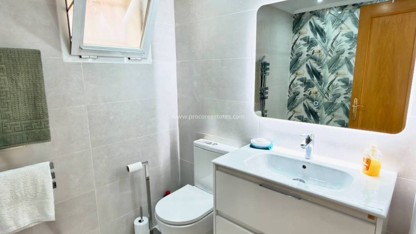 Revente - Appartement - Daya Nueva