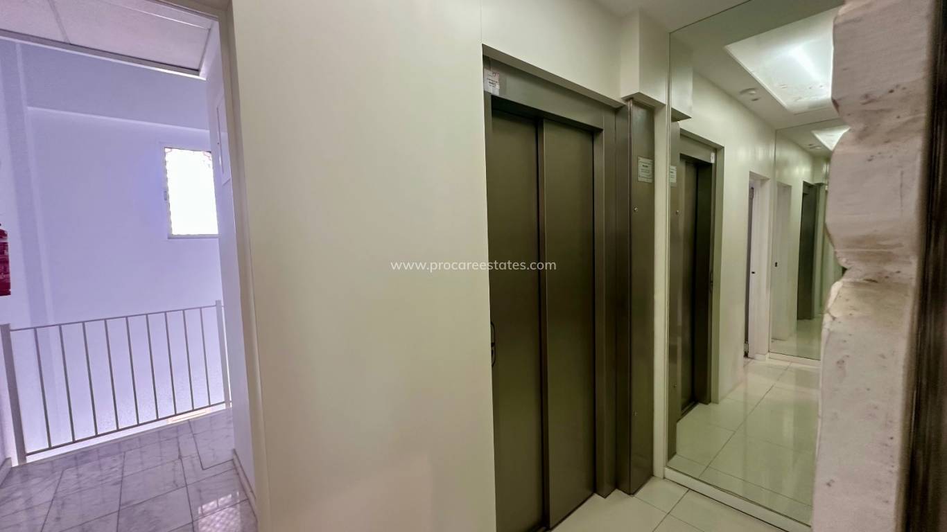 Revente - Appartement - Guardamar del Segura - Marjal Beach