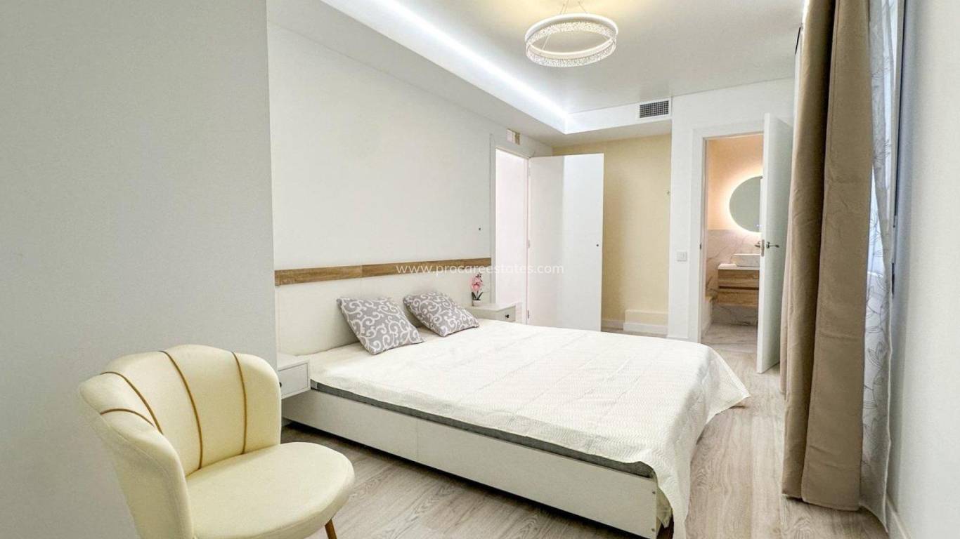 Revente - Appartement - Torrevieja - Acequion