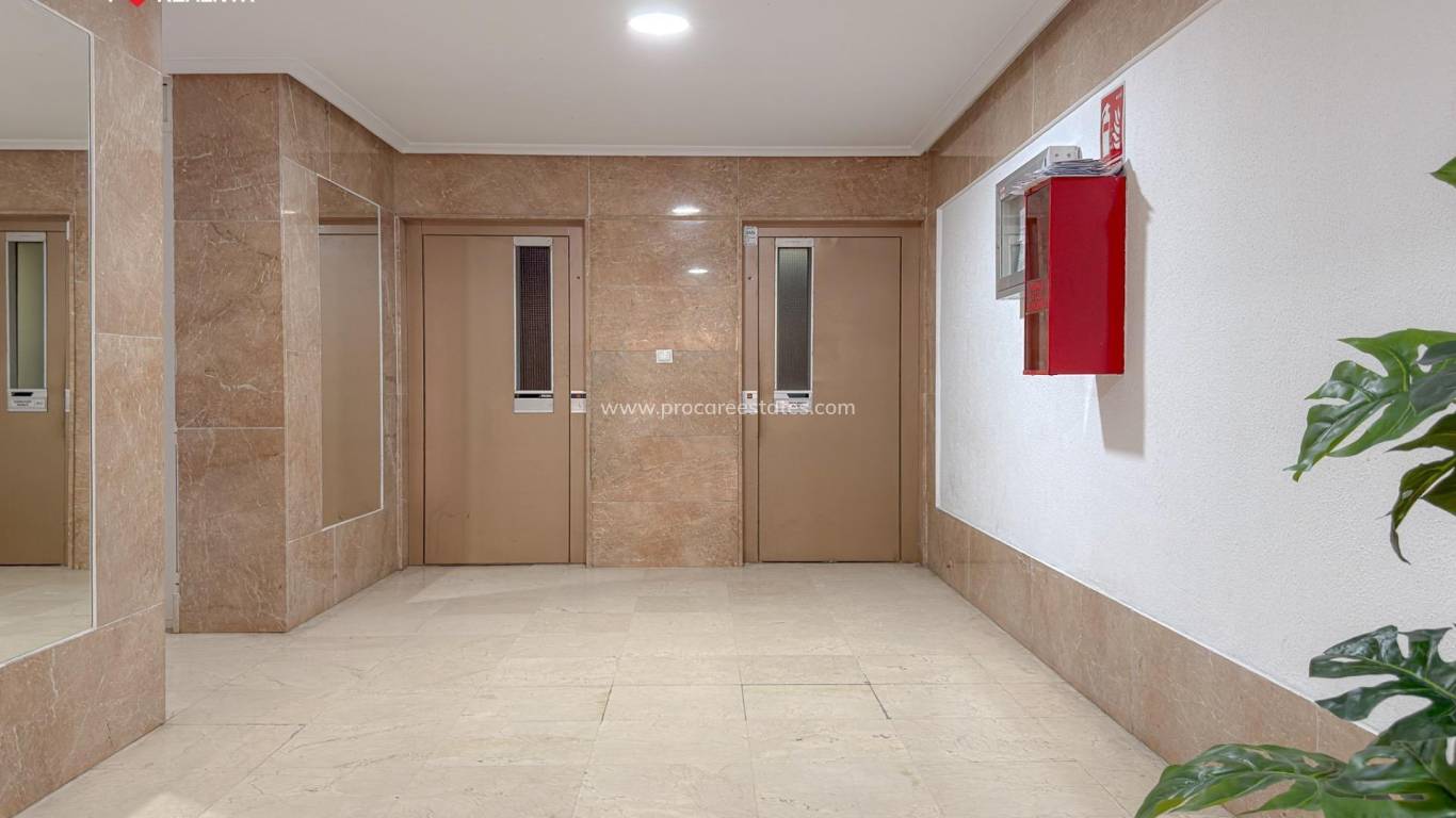 Revente - Appartement - Torrevieja - Torrevieja Center