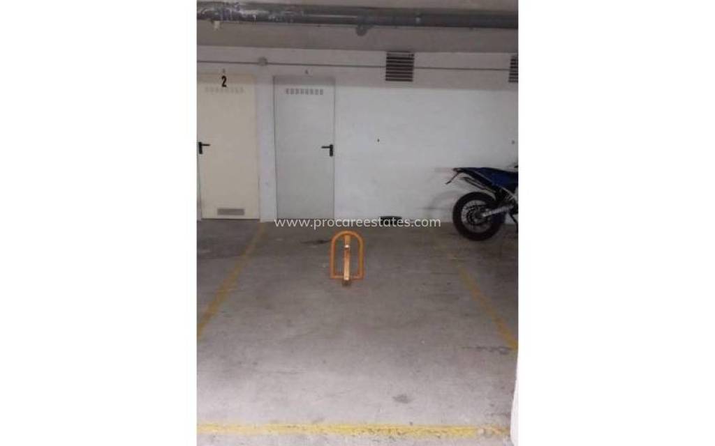 Revente - Garage - Torrevieja - Carrefour Area