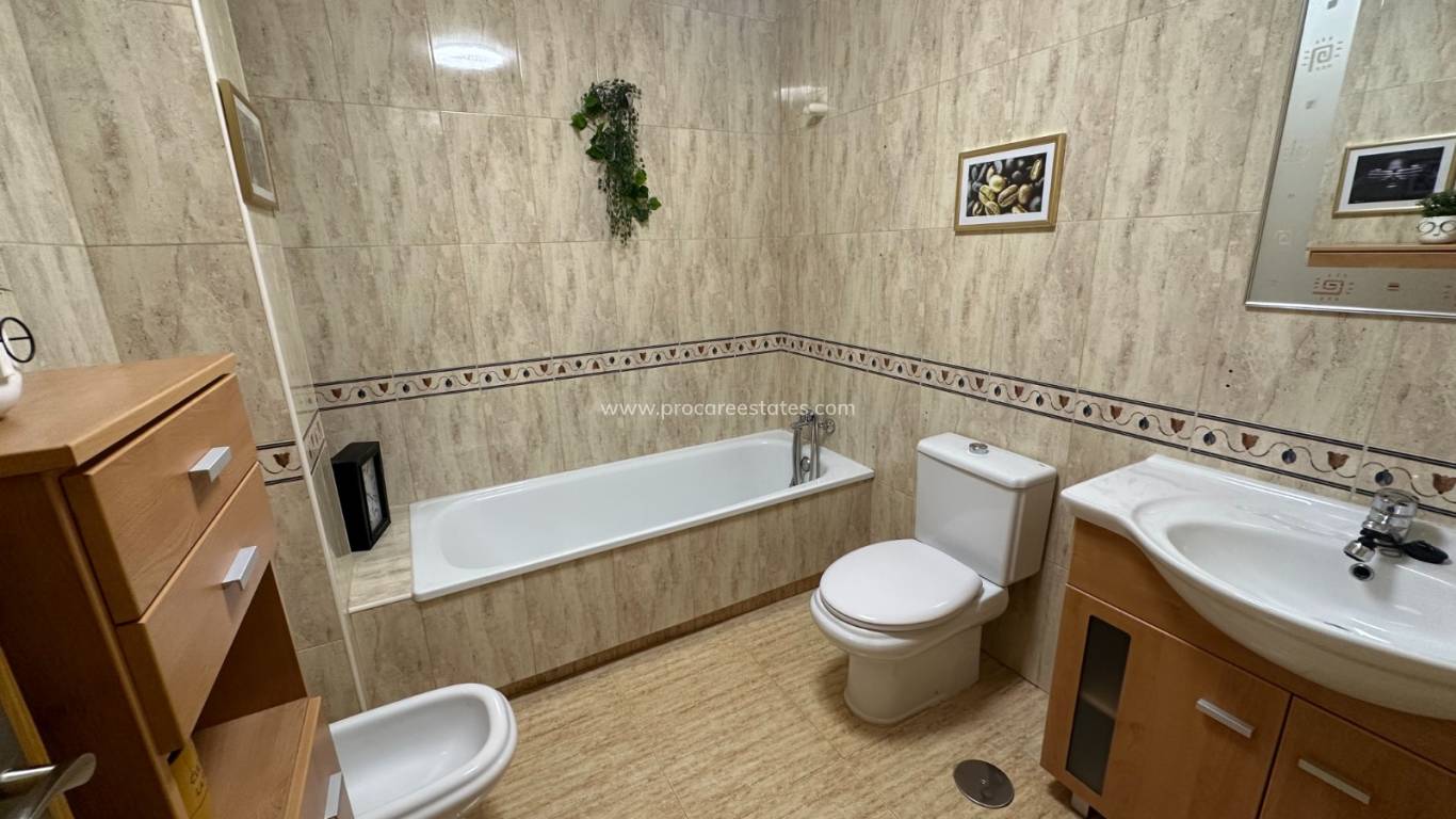 Revente - Maison de ville - Bigastro