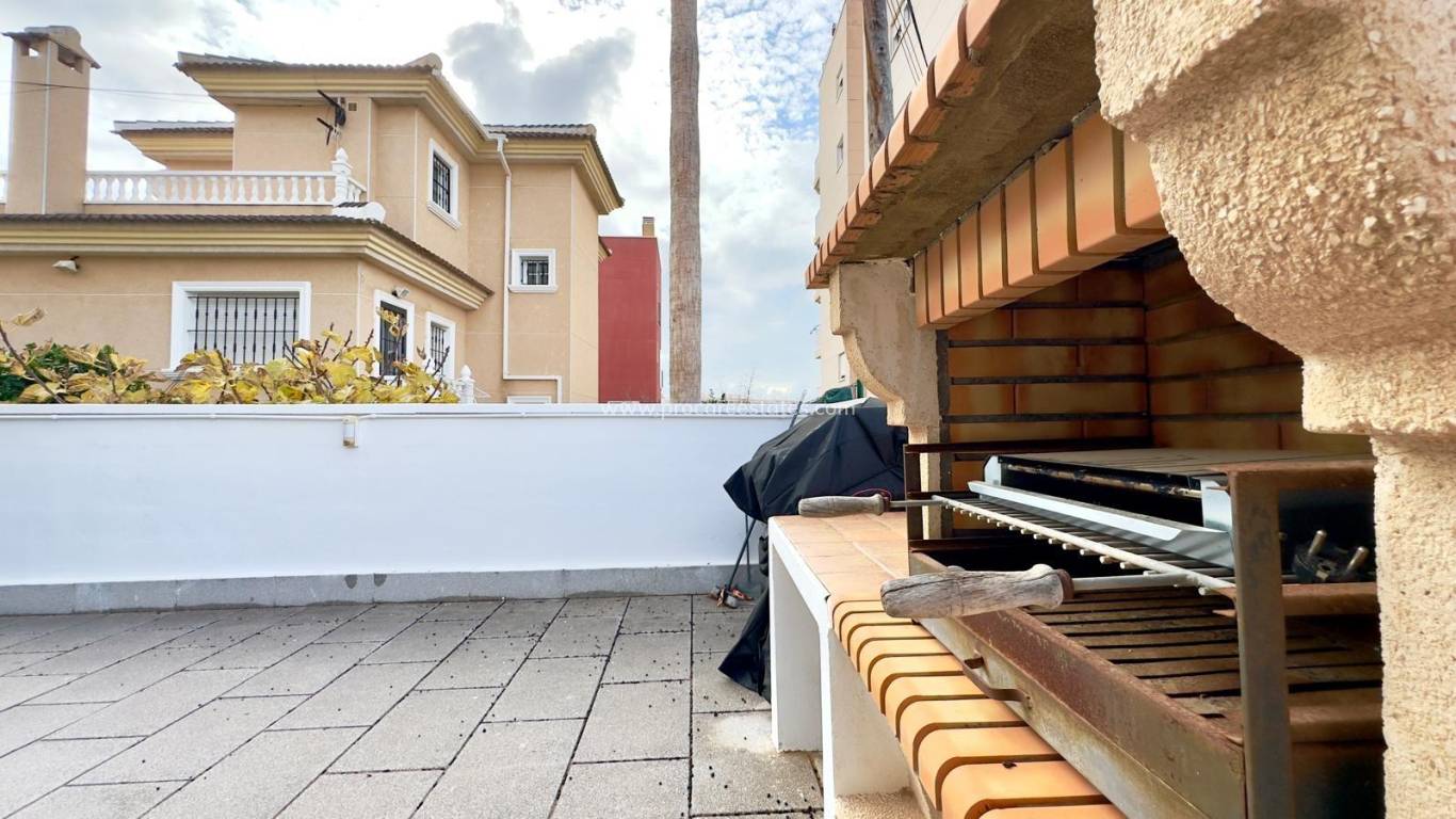 Revente - Propriété commerciale - Torrevieja - Playa Del Cura