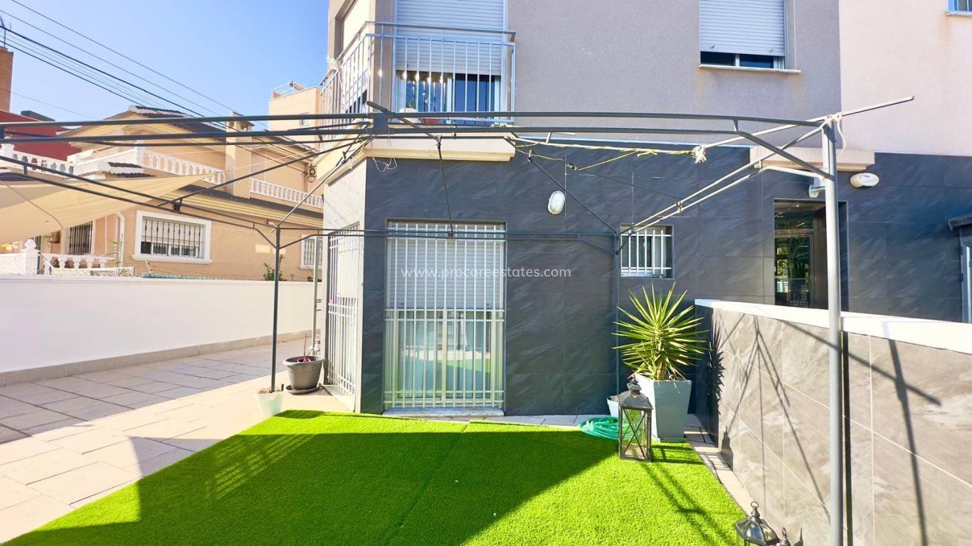 Revente - Propriété commerciale - Torrevieja - Playa Del Cura