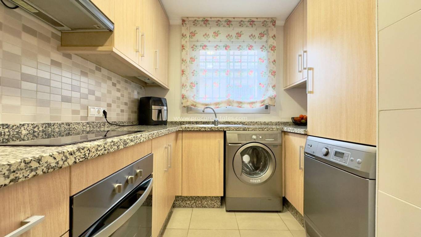 Revente - Propriété commerciale - Torrevieja - Playa Del Cura