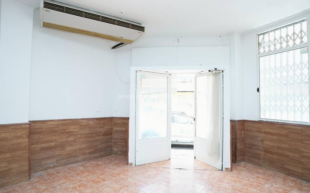 Revente - Propriété commerciale - Torrevieja - Torrevieja Center