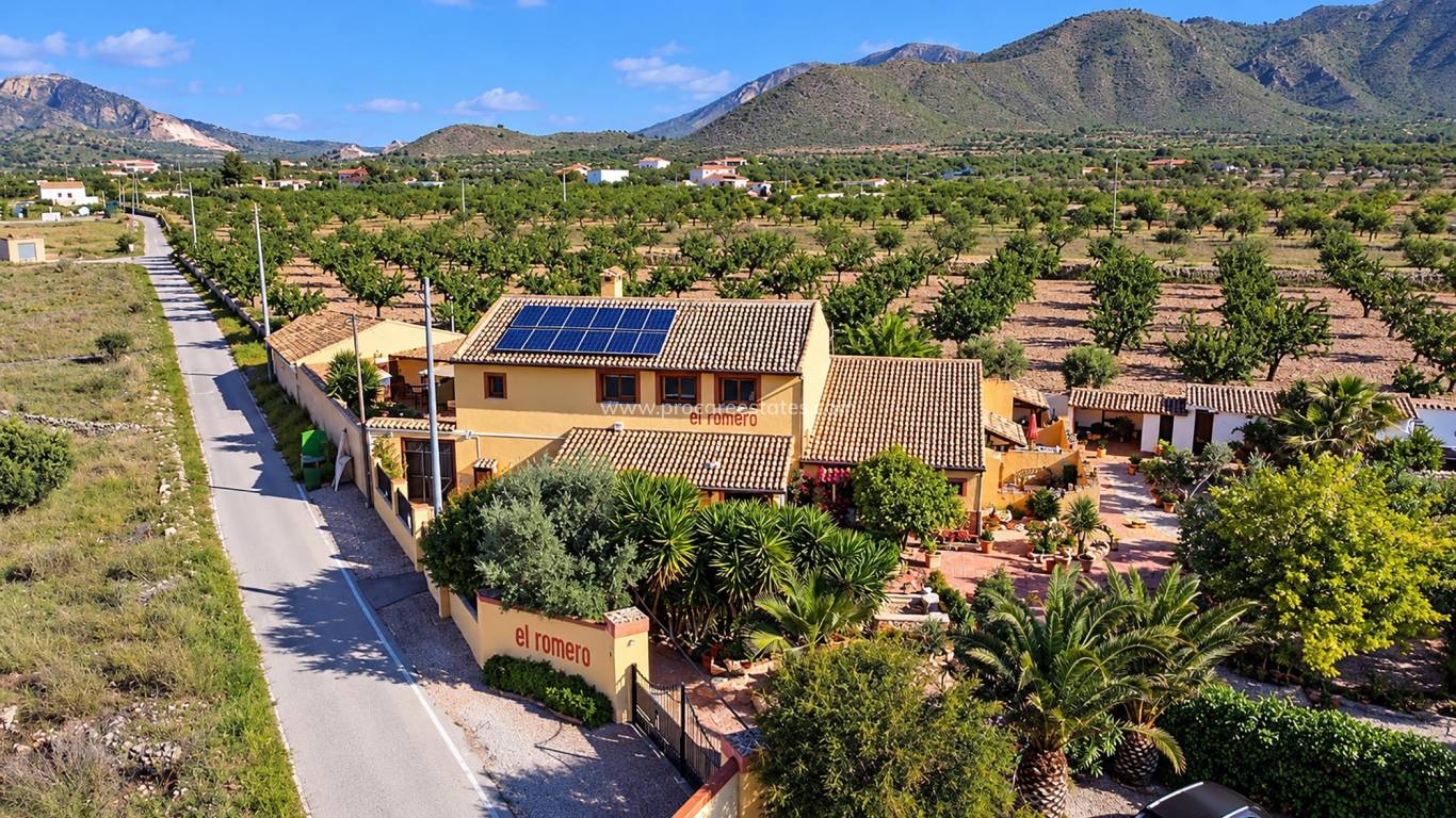 Revente - Villa - Barbarroja