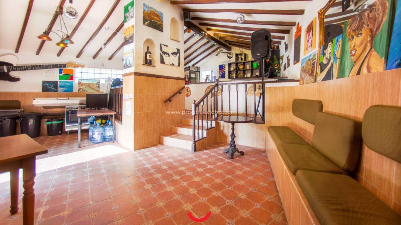 Revente - Villa - Barbarroja
