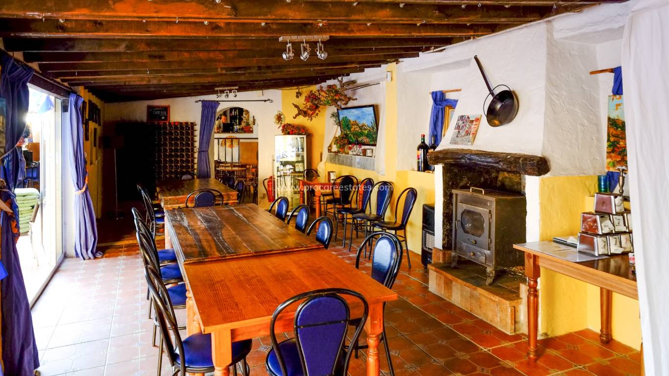 Revente - Villa - Barbarroja