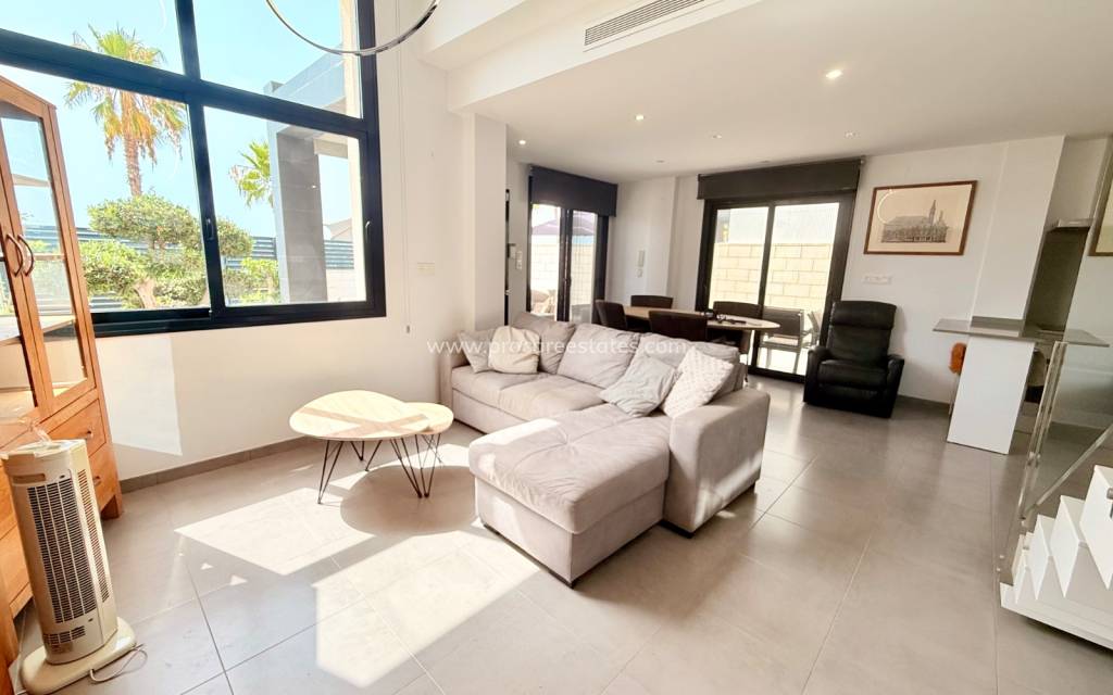 Revente - Villa - Ciudad Quesada - Pueblo Bravo