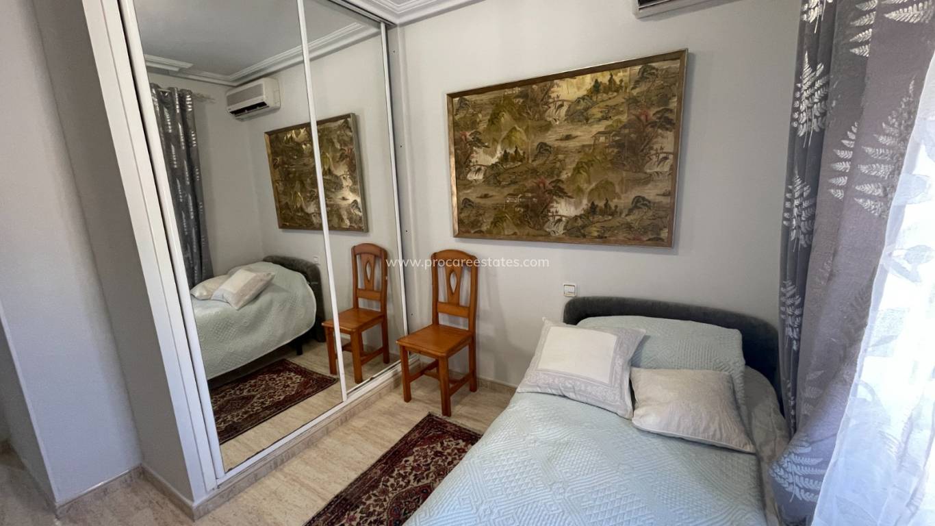 Revente - Villa - Guardamar del Segura - Alicante