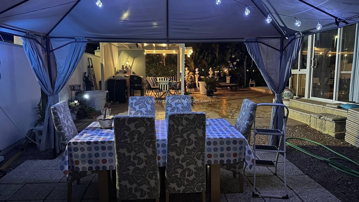 Revente - Villa - Hondon de las Nieves - Urbaniz La Montañosa