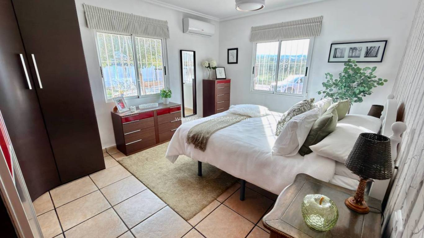 Revente - Villa - Hondon de las Nieves