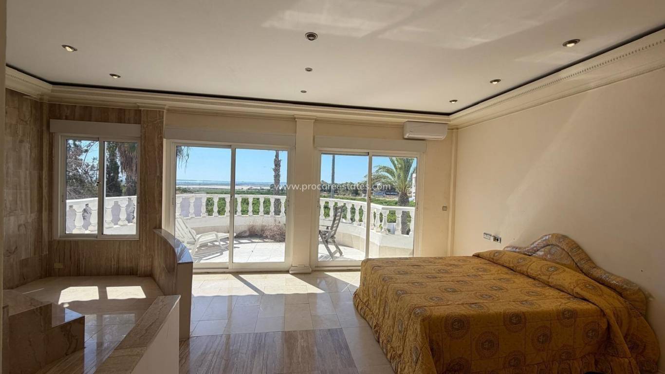 Revente - Villa - Jacarilla - Comunidad Valenciana