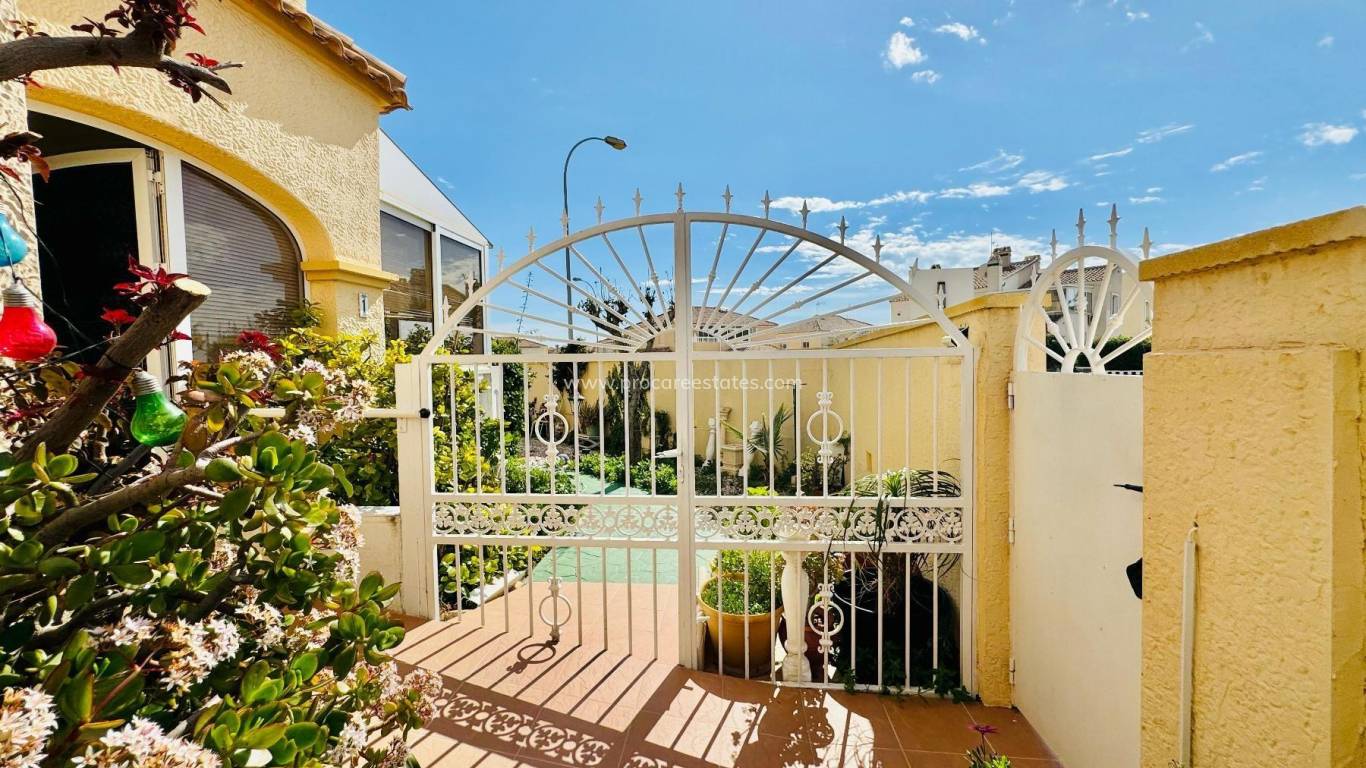 Revente - Villa - Orihuela Costa - Campoamor