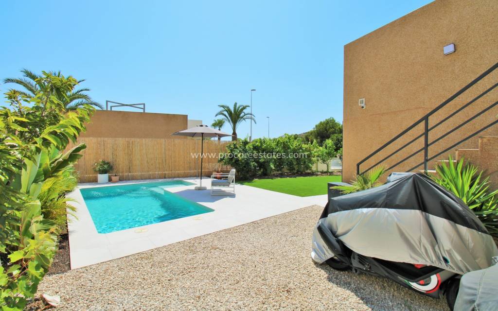 Revente - Villa - Orihuela Costa - La Zenia